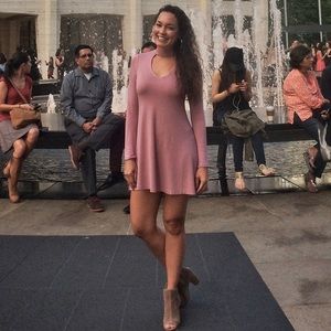 Lovely & comfy pink Express dress